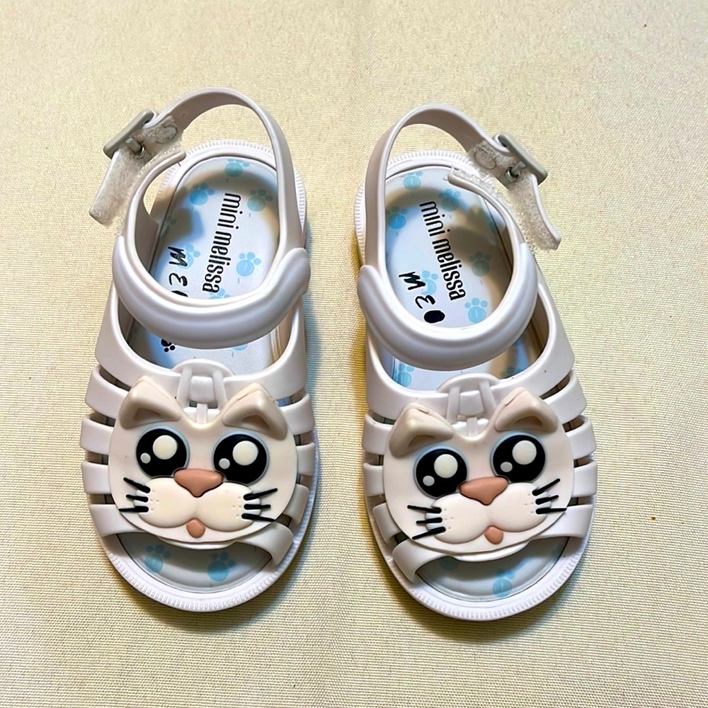 NEW MINI MELISSA SANDALS /  cat cute Melissa sandals size 7
